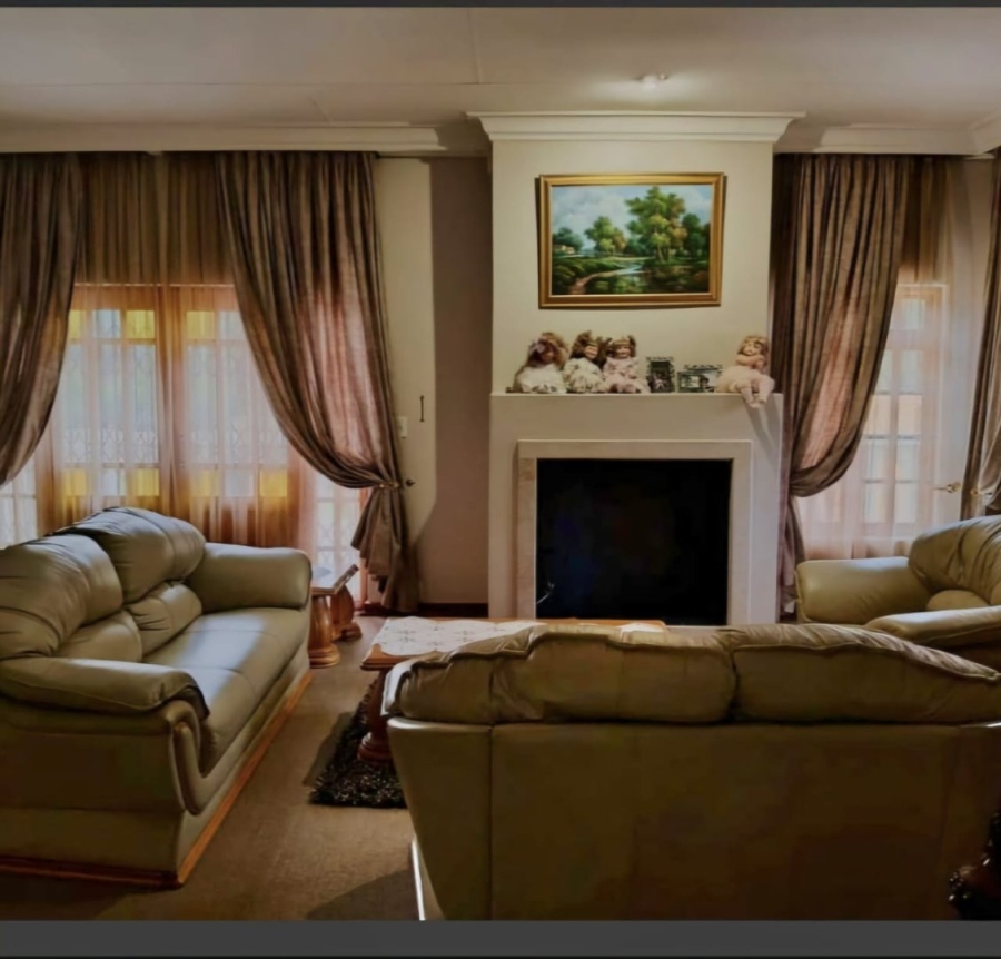 4 Bedroom Property for Sale in Wilkoppies North West